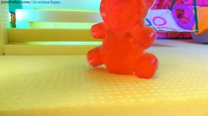 КУДА ПРОПАЛ ЖЕЛЕЙНЫЙ МЕДВЕДЬ играем в прятки и СУПЕР сканер Желейная Свинка Лерка детское видео