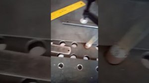 Как сделать струбцину для сварочного стола.