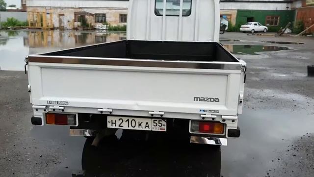 Mazda Titan