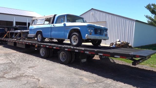 BUYING THE CHEAPEST DODGE PICKUP WE COULD FIND!!! смотреть онлайн