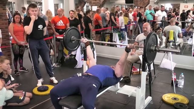 Рыженков Николай. 75 кг 86 повторений. Классический русский жим. смотреть онлайн