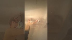 покраска потолков компресором