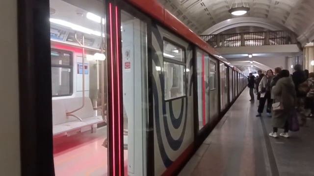 эксклюзив Москва 2020 на  станции Театральной