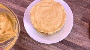 ТОРТ ИЗ 3 ИНГРЕДИЕНТОВ ( Торт без выпечки из печенья и сгущенки ) ПРОСТОЙ ТОРТ ИЗ ПЕЧЕНЬЯ УШКИ