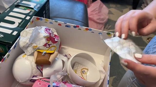 День рождения, 18 лет, США ВЛОГ, часть 1 смотреть онлайн