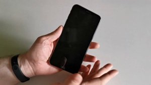 Apple iPhone XS Max - обклеил весь, ну прям весь в Bronoskins)) Ну и как оно?