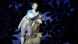 Мейсен очень редкая фигура 20 века Пастух с ягненком и голубем. Высота 19 см. Фигура на продажу.