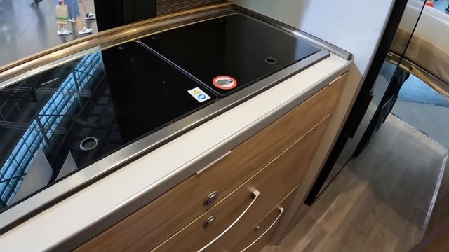 Hymer Grand Canyon S Camper Van X Cross Over 4x4 Hymercar MB Sprinter walkaround + interior K453 смотреть онлайн