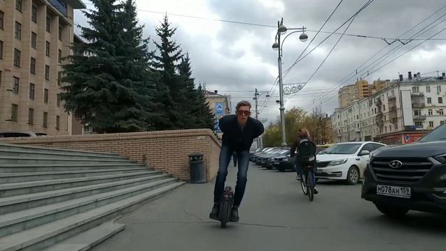 Моноколесо по городу смотреть онлайн
