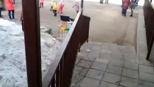 быдло танцует на выборах 18 марта. возвращение 90-х. СПб смотреть онлайн