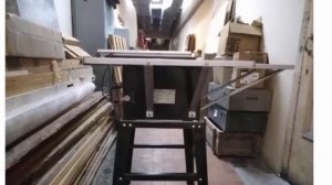 Настольная дисковая циркулярная пила для столярных и дачных поделок из дерева ИНТЕРСКОЛ ДПН-250/150