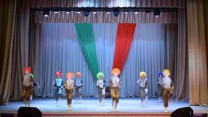 Хореографический номер "Ёжики". Танцевальный коллектив "Сунічкі"