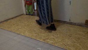 Выравнивание полов плитами ОSВ. Как выровнять деревянный пол своими руками.
