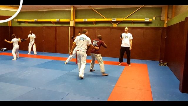 Association Capoeira Senzala Essonne Mestre Torneiro смотреть онлайн