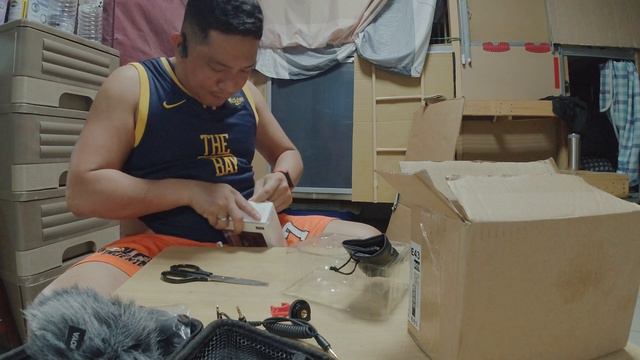 UNBOXING