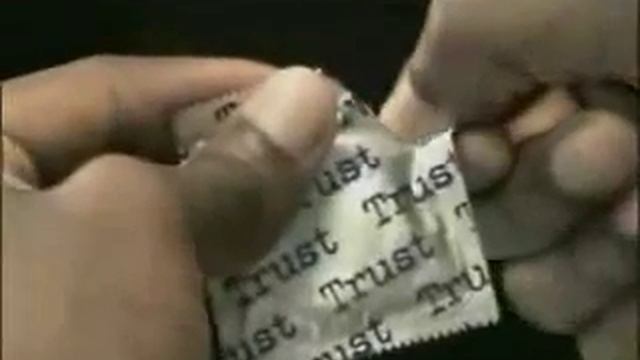 Реклама презервативов в Кении!.flv смотреть онлайн