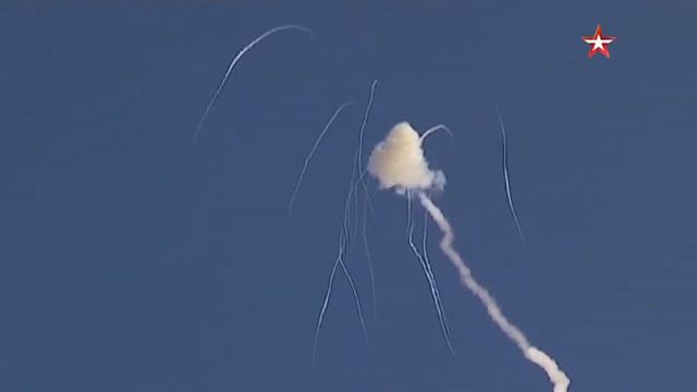 Пуск ракет комплексом С- 400. смотреть онлайн