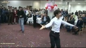 Лезгинка. Турки в Шоке от Дагестанцев Как Они Рвут Танцпол Лезгинкой