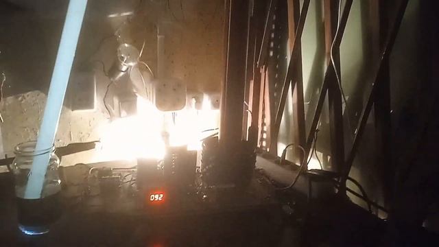 Тесла качер с базовой АМ модуляцией от цифрового генератора импульсов. Защита от УФ и озона. Схема смотреть онлайн