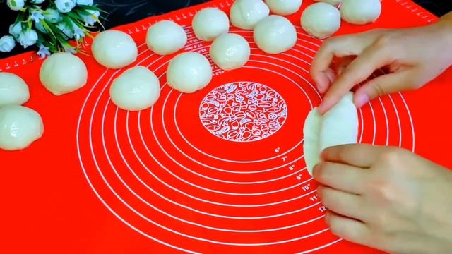 Простой и легкий завтрак! КОГДА НЕТ МЯСА ГОТОВЛЮ ТАК! В МАГАЗИНЕ ТАКОГО НЕ КУПЕШЬ!ПИРОЖКИ С ПЕЧЕНЬЮ смотреть онлайн