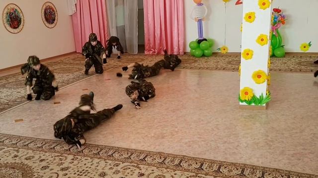 Рауан 2017 Танец "В стиле милитари" д/с №53 смотреть онлайн