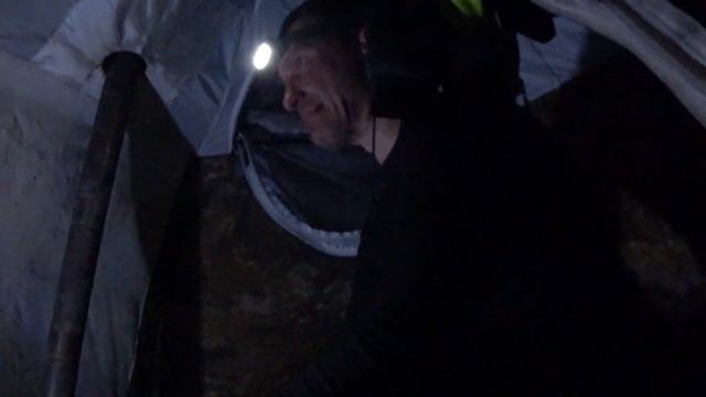 Добровольная самоизоляция в палатке с печкой смотреть онлайн