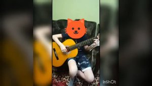 Дистанционные занятия по классу гитары прошли для воспитанников музыкальной школы-студии "Скерцо"