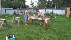 Делаем обеденный стол своими руками из дерева.