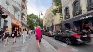Патрики в четверг вечером. Патриаршие пруды. Дом Булгакова. Москва.