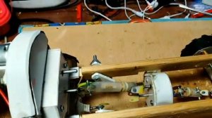 установка самодельных карданов на машинку на радиоуправлении.mp4