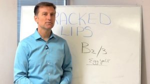 Почему трескаются губы? Сухие губы: что делать?