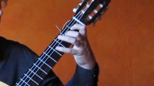 Гамма Ми-минор в 1-ой позиции