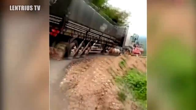 НА ЧТО СПОСОБНА РУССКАЯ ТЕХНИКА ГРУЗОВИКИ В БРОД HD
