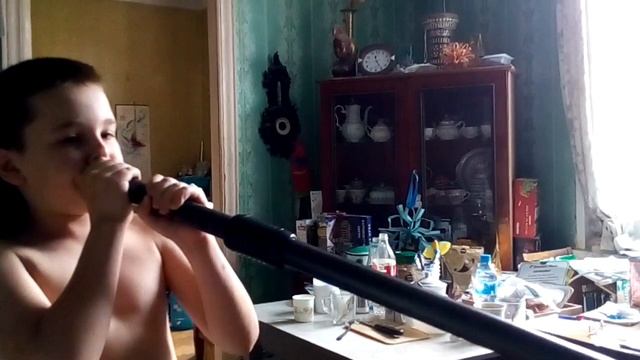 "В лесу родилась ёлочка" на пылесосной трубе ) смотреть онлайн