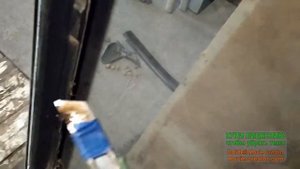 как срезать вклеенное стекло