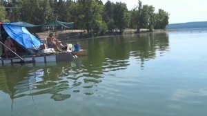 Дом на воде. Сплав на плоту.