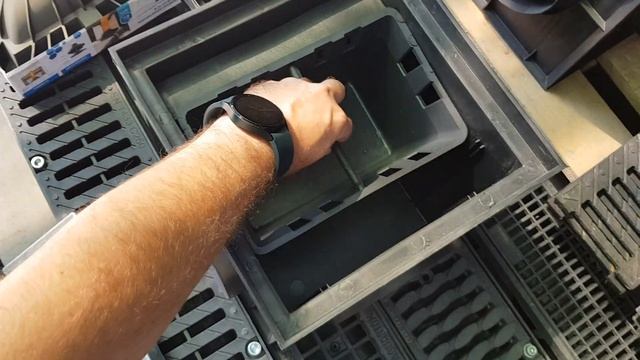 Дождеприемник для отвода воды с кровли купить в Севастополе