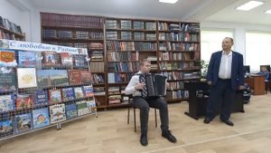 Кадриль. исп. на баяне Лев Кузьменков