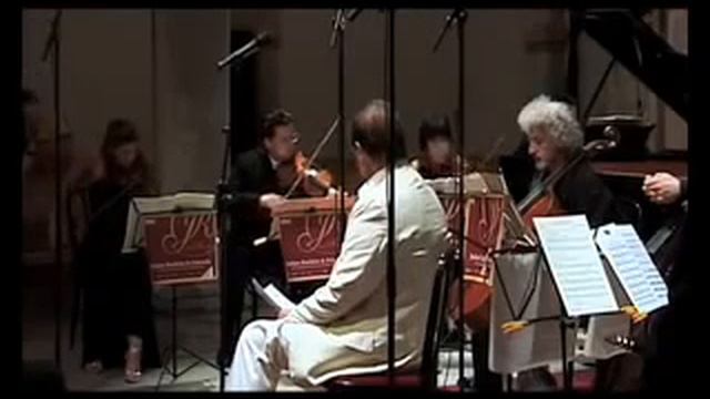 Cock & Hens смотреть онлайн