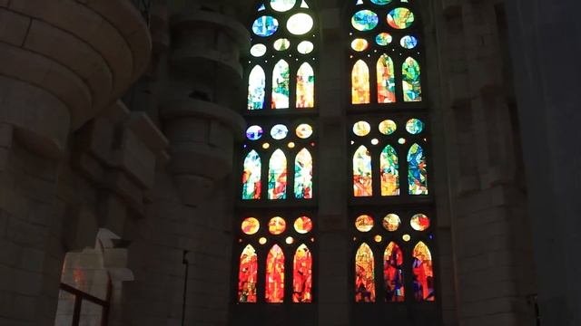 Sagrada Familia. Barcelona. Барселона. Искупительный храм Святого Семейства. Саграда фамилия