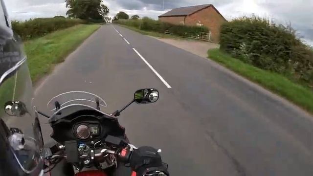 COMMUTE ON A SUZUKI GSX 1250 смотреть онлайн
