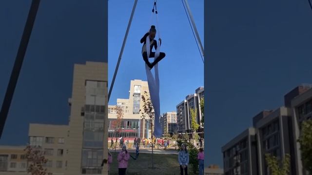 Воздушная гимнастика - гамак. Студия «ВОЗДУХ», Тотрова Катя 2014. смотреть онлайн