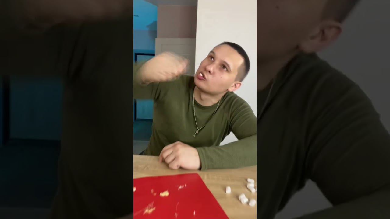 ЧТО ЕСЛИ В КЛЕЕВОЙ ПИСТОЛЕТ ВСУНУТЬ…#shorts