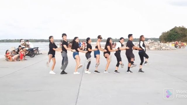 LEFT LEFT RIGHT RIGHT TRENDING / TIK TOK VIRAL / PENGUIN REMIX смотреть онлайн