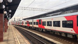 Электропоезда ЭП2Д, Ласточка и ЭД4М, на станции МЦД (D4, D2) Площадь трёх вокзалов, 11 ноября 2023