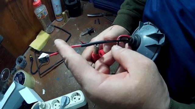 Замена лампы(ксенон) ближнего света Тойота Авенсис. смотреть онлайн