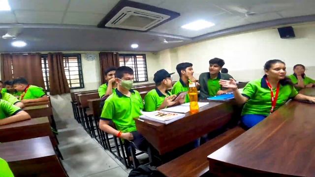 AAJ DIKHATE HAI ALLEN COACHING | LIFE OF AN ALLEN ASPIRANT | DHOLAK GHUSSA HOGAYA | VLOG 3 смотреть онлайн