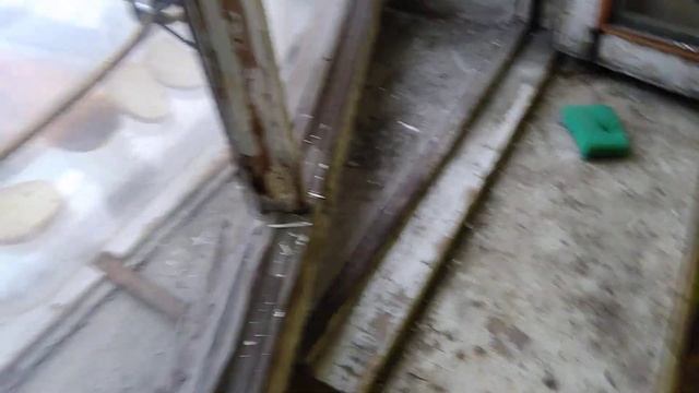 Кормушка из пивного кега за окном смотреть онлайн