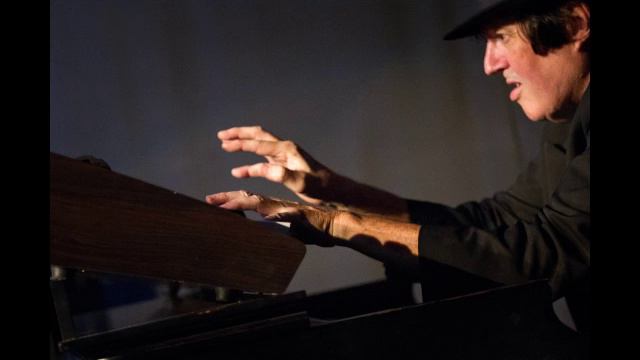 August The Band - Long Train Running смотреть онлайн