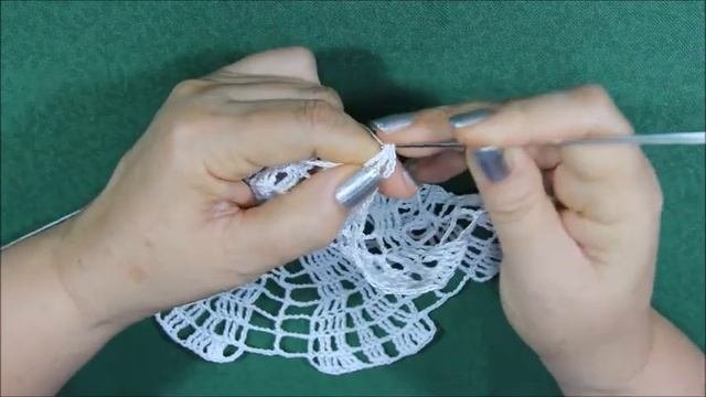 АЖУРНАЯ САЛФЕТКА С ЛИСТЬЯМИ И ЦВЕТАМИ НА СЕТОЧКЕ. ВТОРАЯ ЧАСТЬ. СХЕМА.